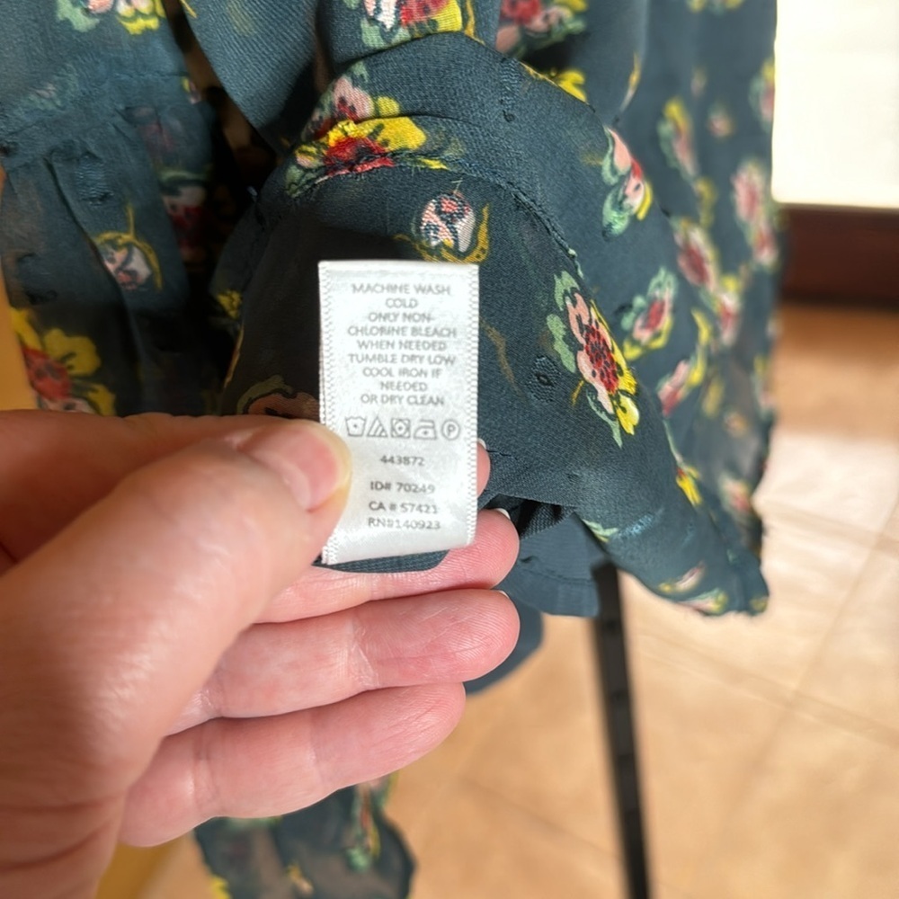 LOFT Green Floral Swiss Dot Tie Neck Blouse Bell Sleeve Sheer Top Size XL - Picture 9 of 11